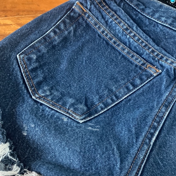 Vintage Gap Cut Off Denim Shorts - Picture 5 of 7